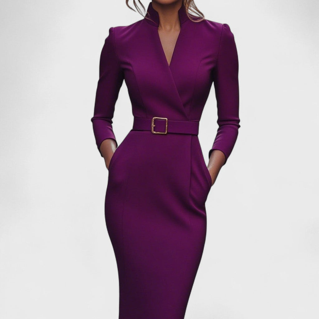 Elegant pencil dress with belt for a sophisticated fashion style