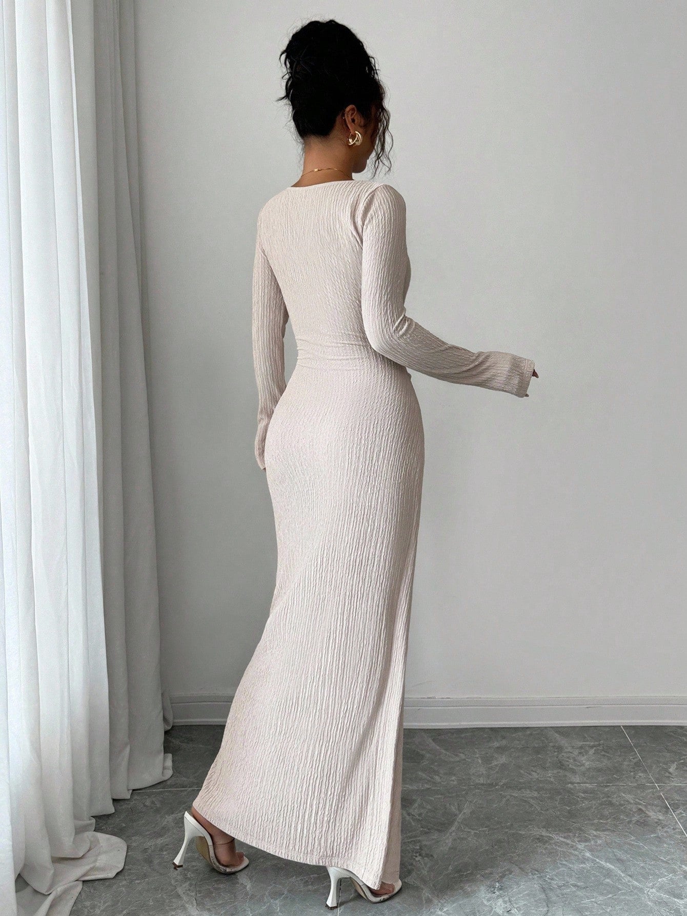 Zwarte sculptuur maxi-jurk met wikkeldetail