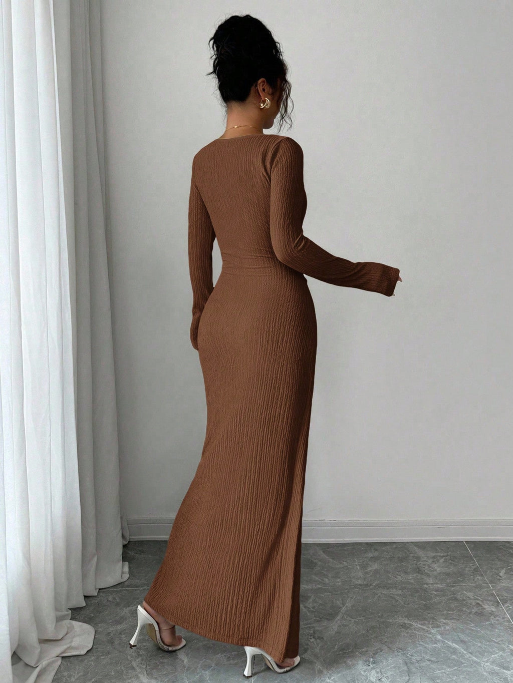 Zwarte sculptuur maxi-jurk met wikkeldetail