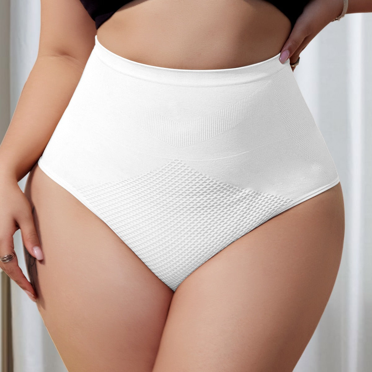Naadloze corrigerende string met hoge taille