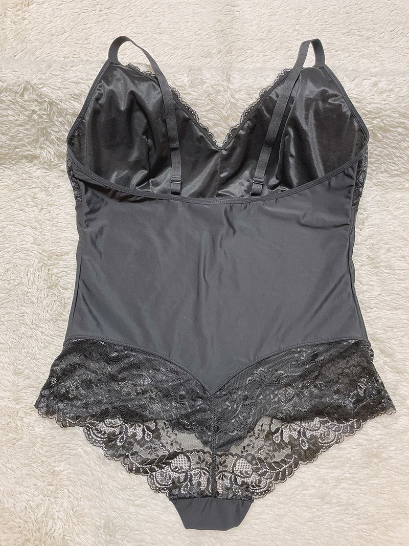 Bodysuit met tailleversmallende kant