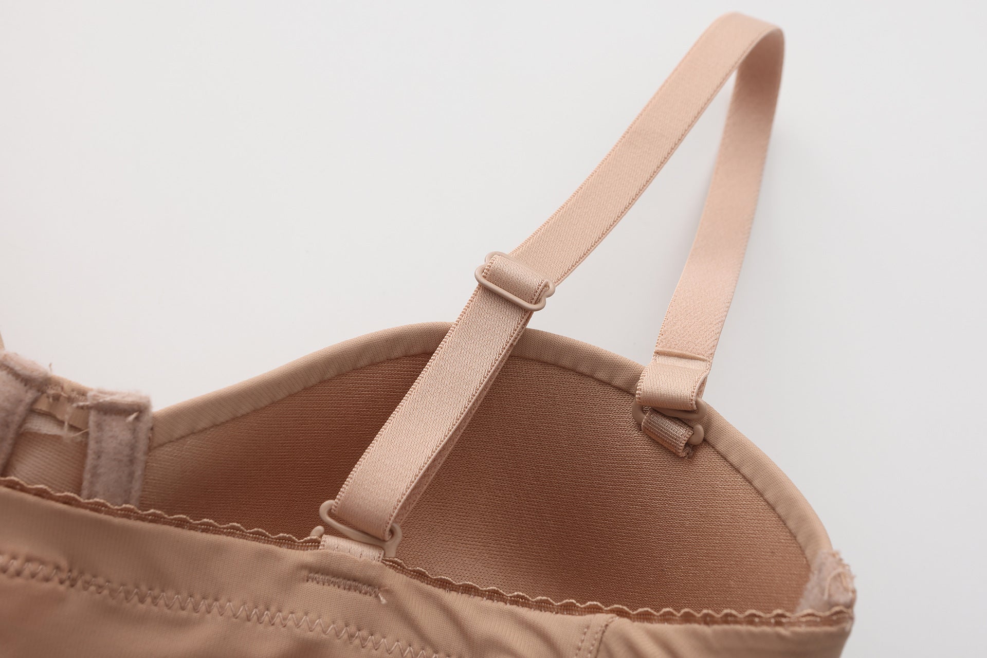Strapless Corrigerende String Body