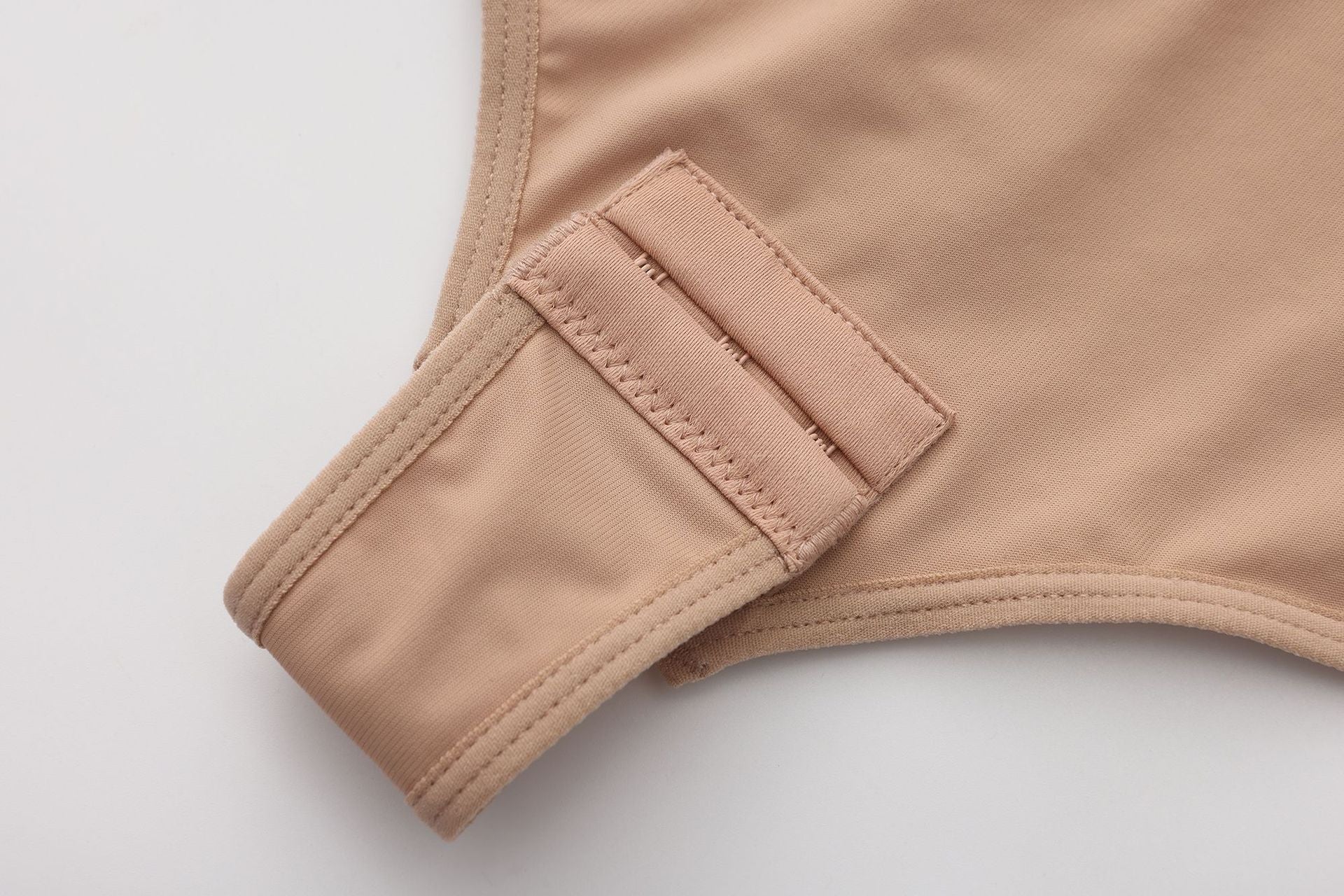 Strapless Corrigerende String Body