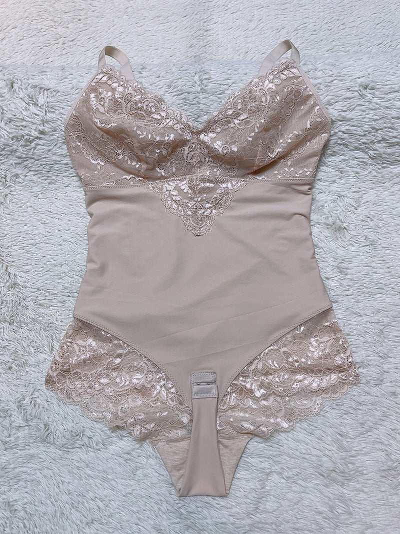 Bodysuit met tailleversmallende kant