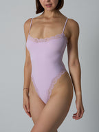 Corrigerende bodysuit met kanten afwerking