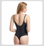 Corrigerende bodysuit met kanten inzetstukken bij de taille